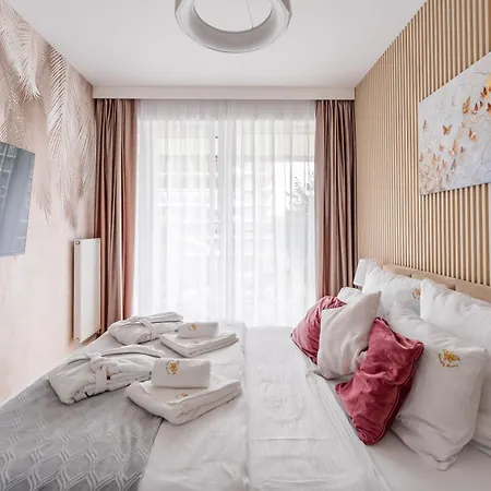 Butterfly Luxury - Basen, Wellness , Klimatyzacja, Parking 350m Od Morza شقة
