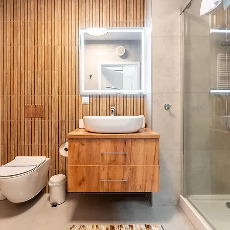 アパート Butterfly Luxury - Basen, Wellness , Klimatyzacja, Parking 350m Od Morza