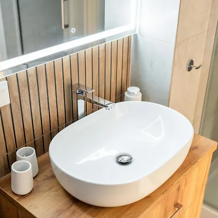 Butterfly Luxury - Basen, Wellness , Klimatyzacja, Parking 350m Od Morza Apartamento Kołobrzeg