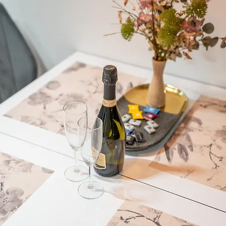 Butterfly Luxury - Basen, Wellness , Klimatyzacja, Parking 350m Od Morza Apartment Kolobrzeg