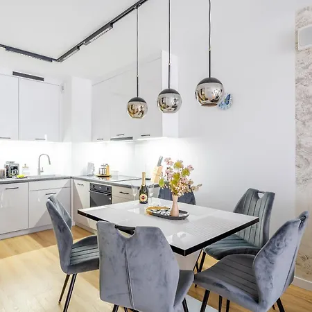 Butterfly Luxury - Basen, Wellness , Klimatyzacja, Parking 350m Od Morza קולובז'ג