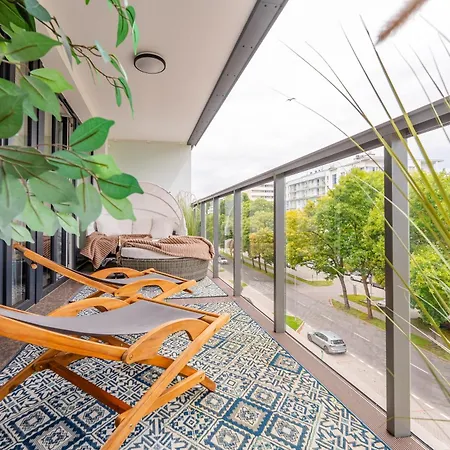 Apartment Butterfly Luxury - Basen, Wellness , Klimatyzacja, Parking 350m Od Morza Kolobrzeg